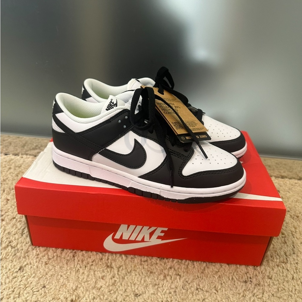 Nike Dunk Low Next Nature Panda